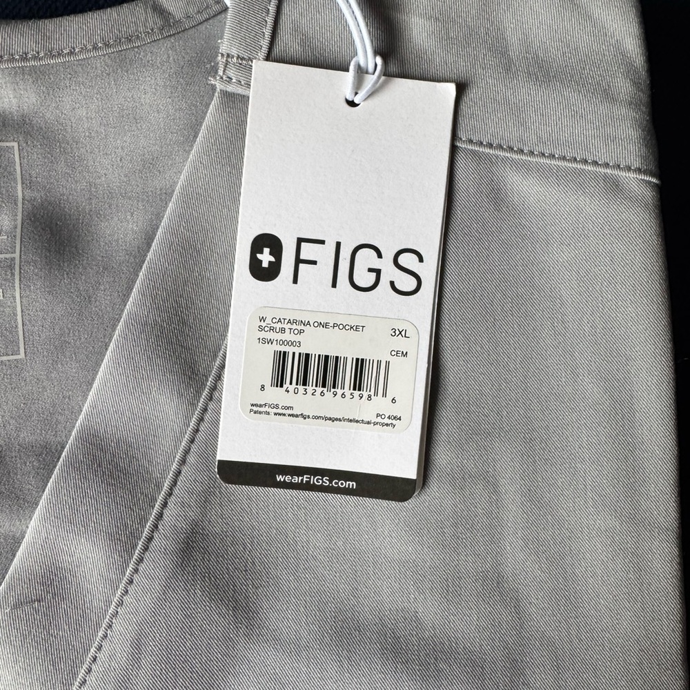Women’s Figs Catarina one pocket scrub top - Picture 2 of 4